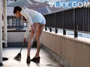 Giờ nghỉ trưa cùng cô thư ký